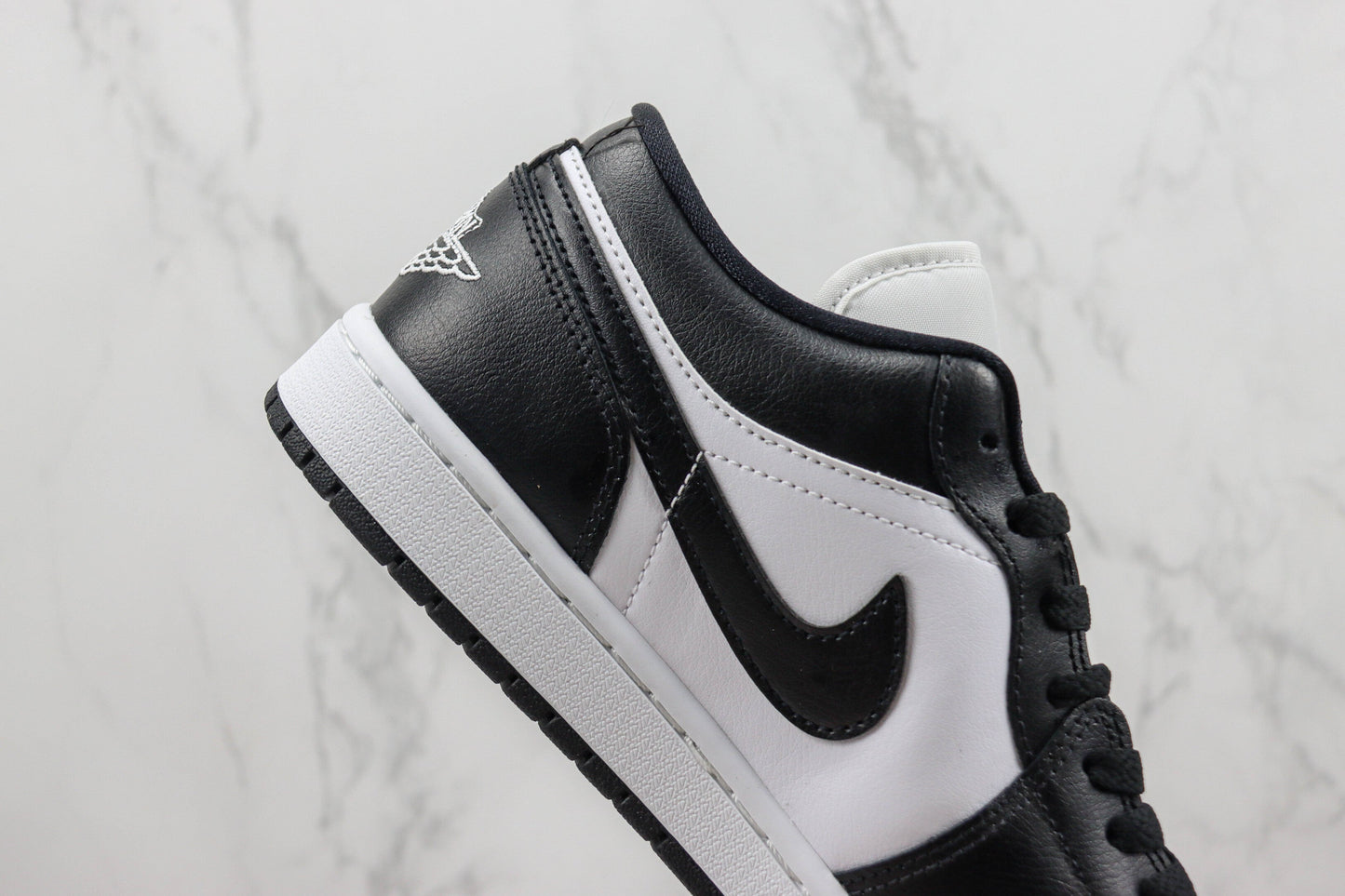 Jordan 1 Low